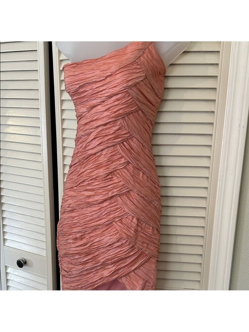 Romeo & Juliet Couture Coral One-Shoulder Ruched Mini Dress | Small Bodycon - Picture 4 of 7